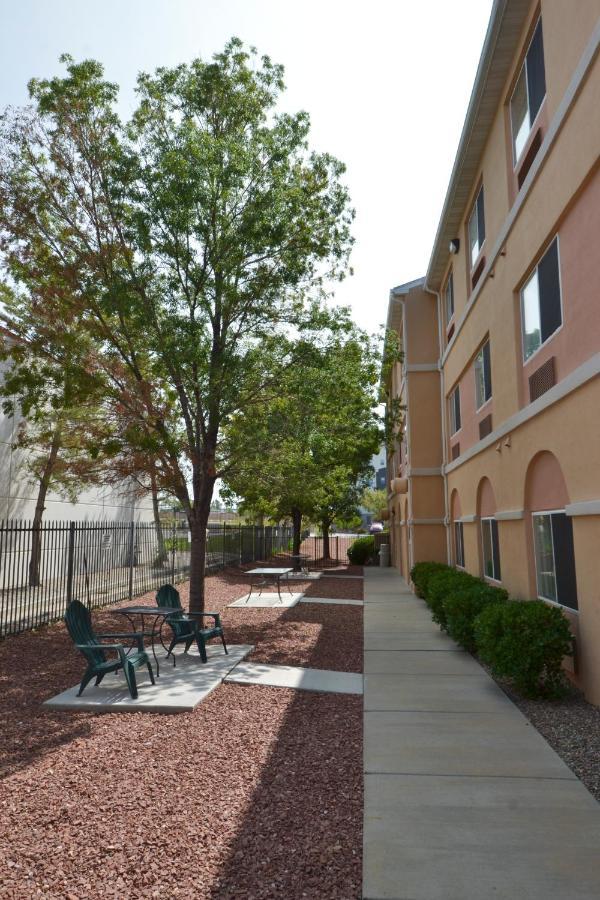 Days Inn & Suites By Wyndham Airport Albuquerque Exteriör bild