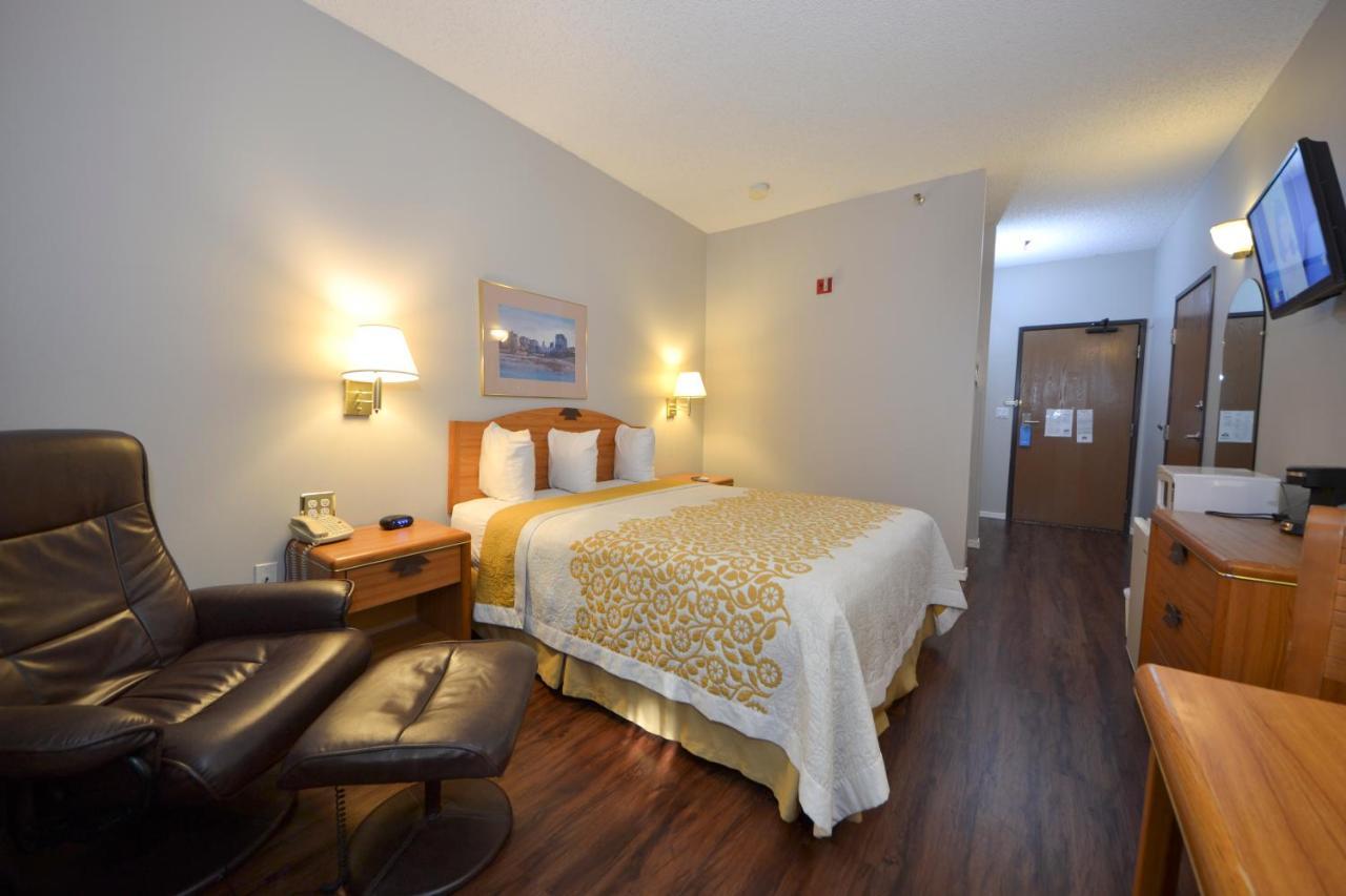 Days Inn & Suites By Wyndham Airport Albuquerque Exteriör bild