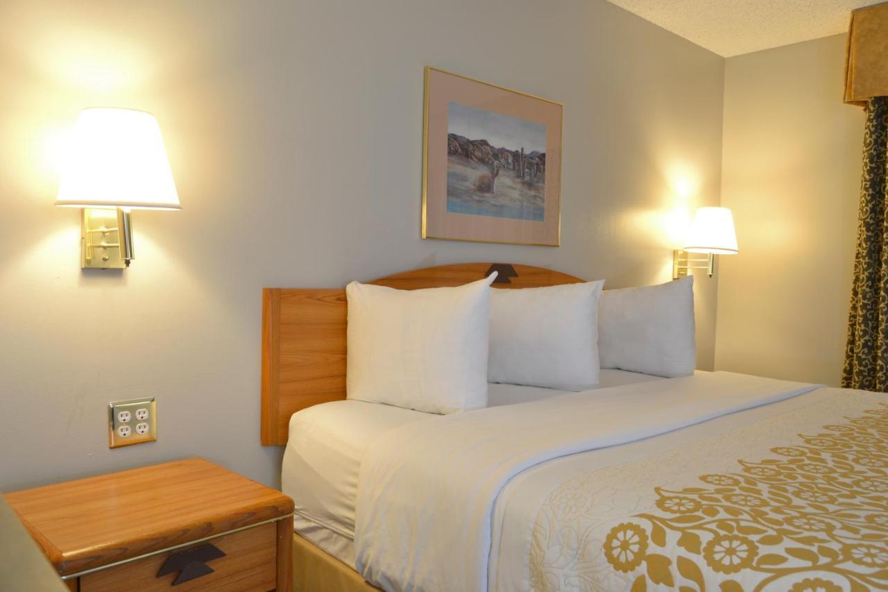 Days Inn & Suites By Wyndham Airport Albuquerque Exteriör bild