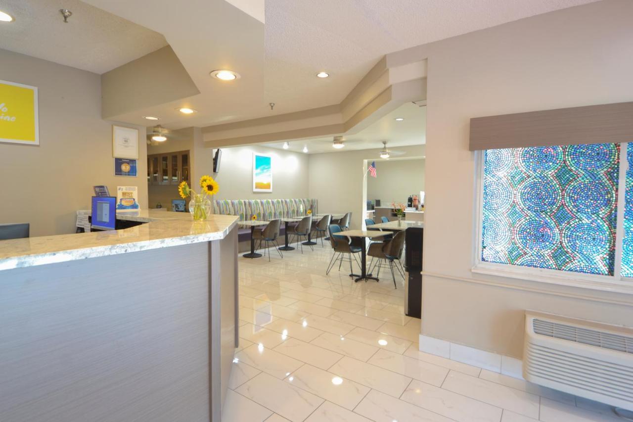 Days Inn & Suites By Wyndham Airport Albuquerque Exteriör bild
