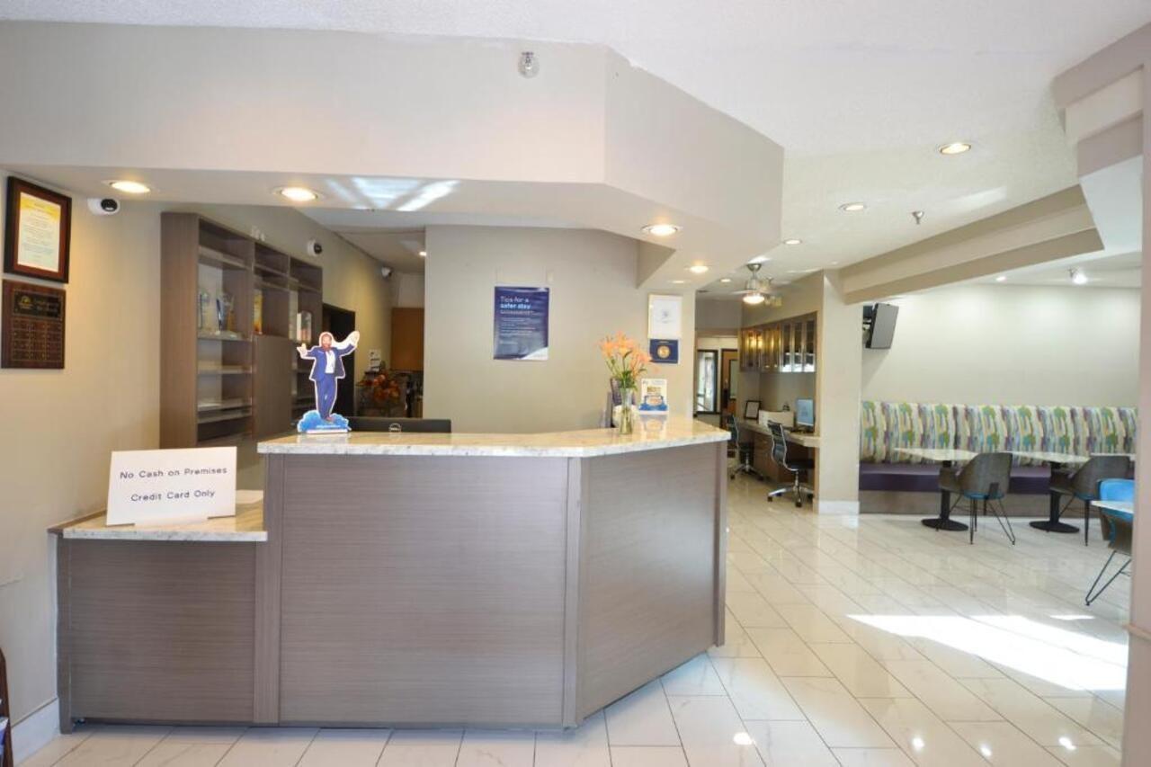Days Inn & Suites By Wyndham Airport Albuquerque Exteriör bild