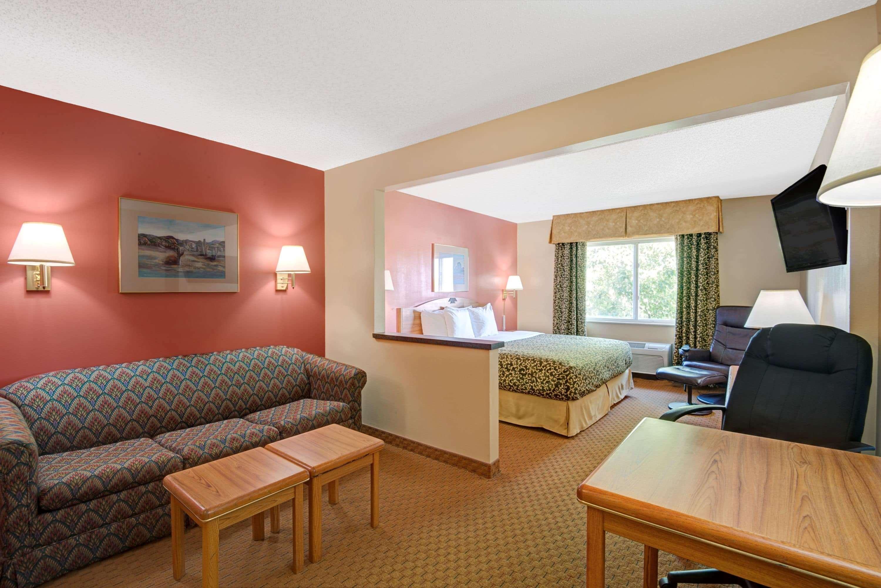 Days Inn & Suites By Wyndham Airport Albuquerque Exteriör bild