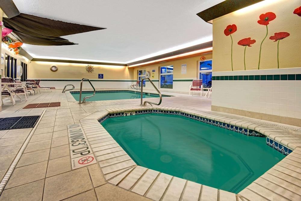 Days Inn & Suites By Wyndham Airport Albuquerque Exteriör bild